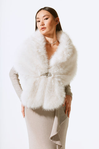 Faux Fur X Cape Vanilla